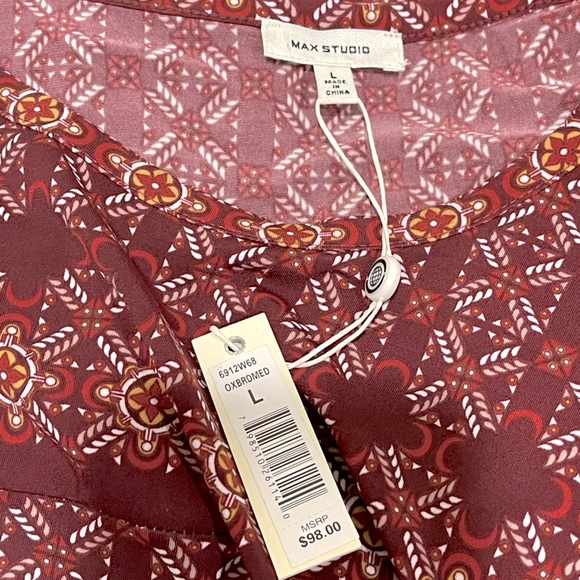 Max studio NWT size large, long sleeve dress - Picture 3 of 3